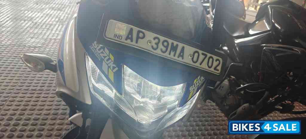 Blue Suzuki Gixxer SF 250 BS6