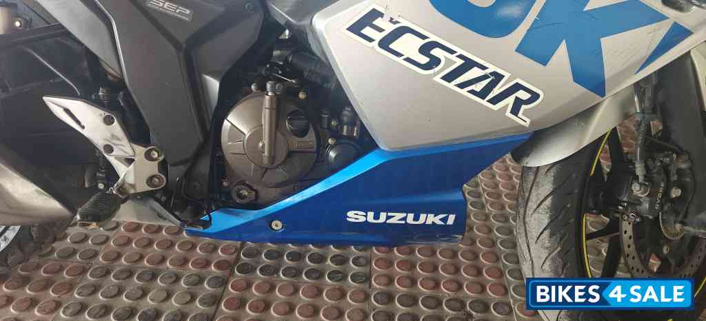 Blue Suzuki Gixxer SF 250 BS6