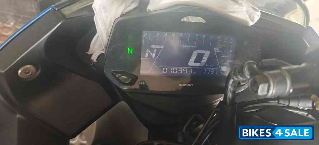 Blue Suzuki Gixxer SF 250 BS6