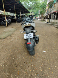 White TVS Apache RTR 200 4V