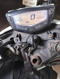 White TVS Apache RTR 200 4V