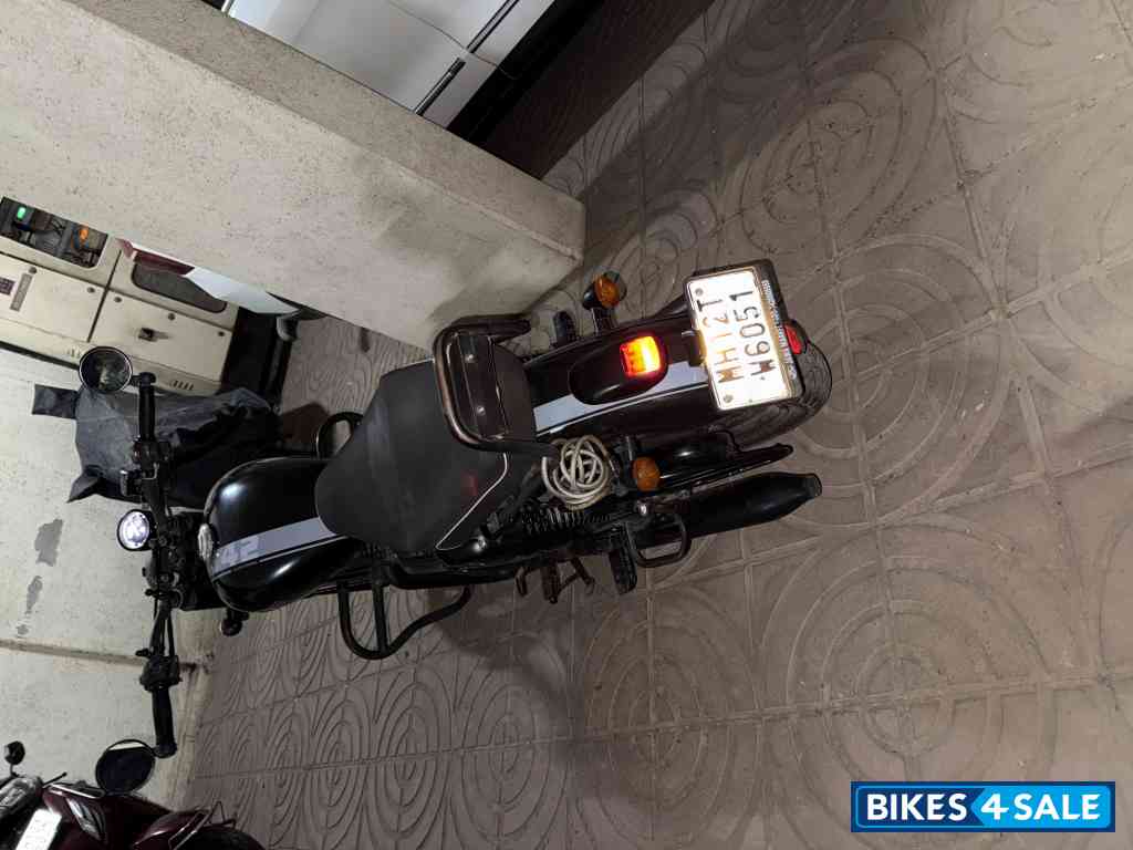 Jawa 42 Dual Channel ABS AllStar Black