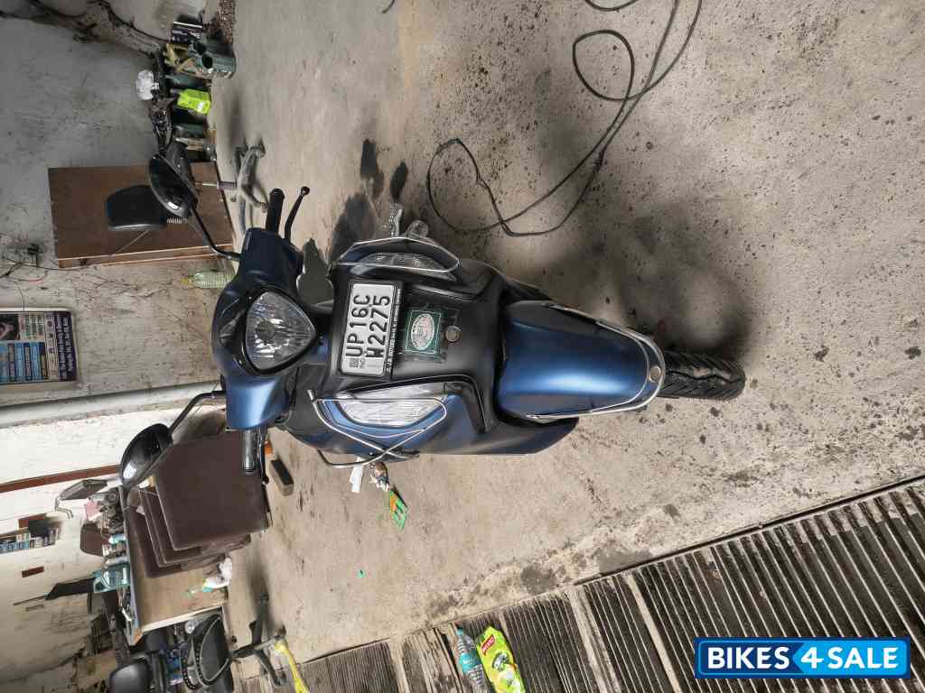 Blue Yamaha Fascino 125 Fi