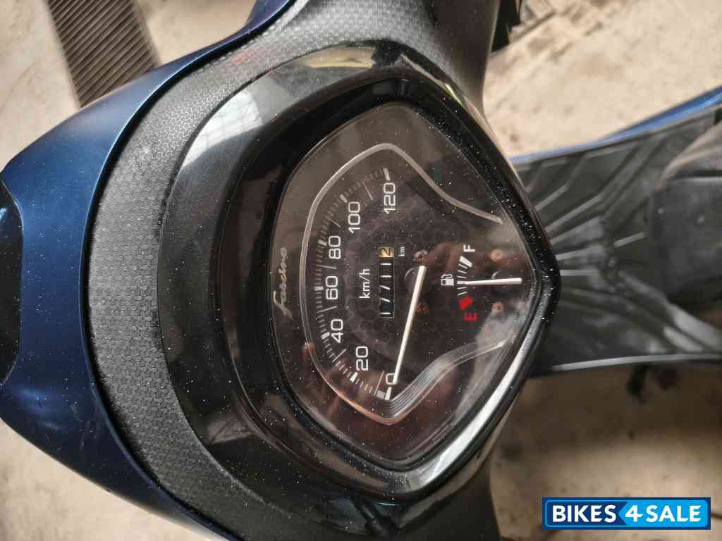 Blue Yamaha Fascino 125 Fi