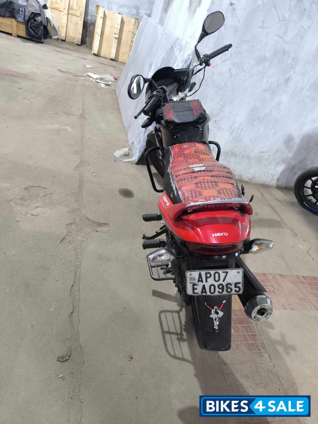 Red Hero Glamour 125 Drum