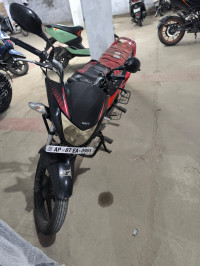 Red Hero Glamour 125 Drum