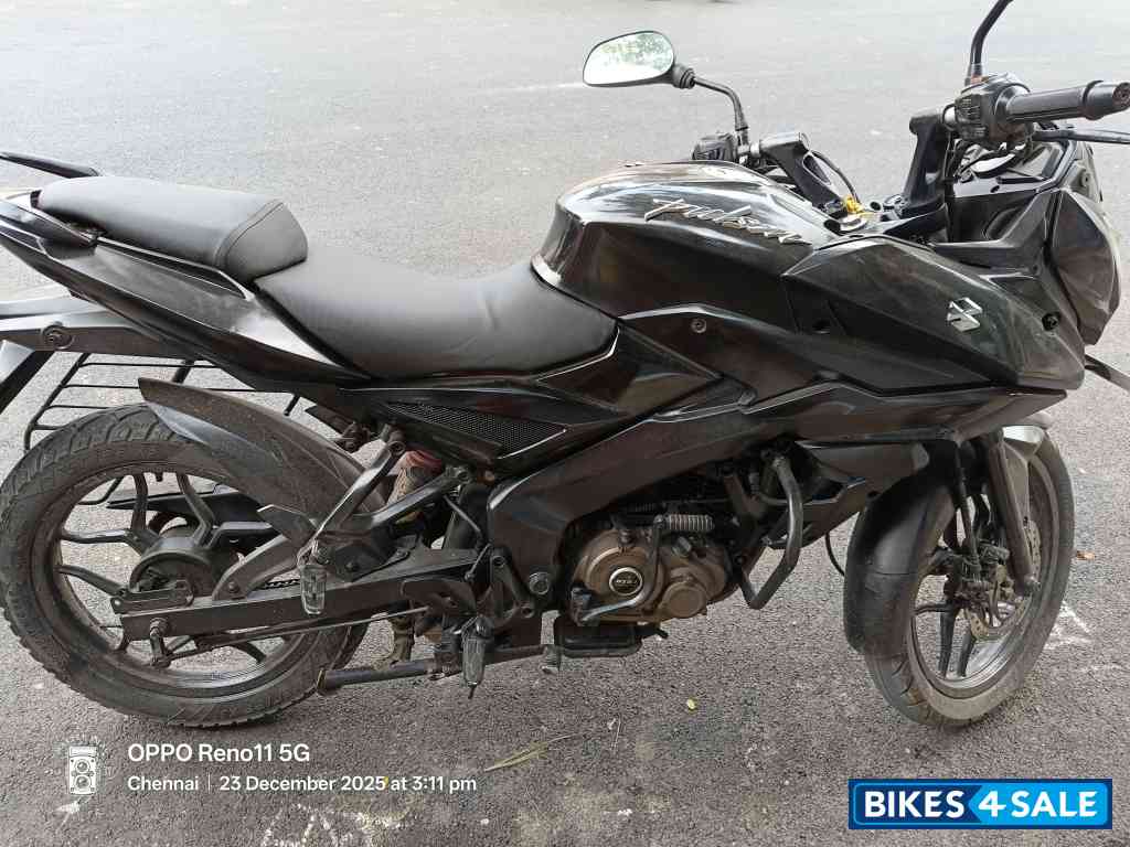Black Bajaj Pulsar AS 150
