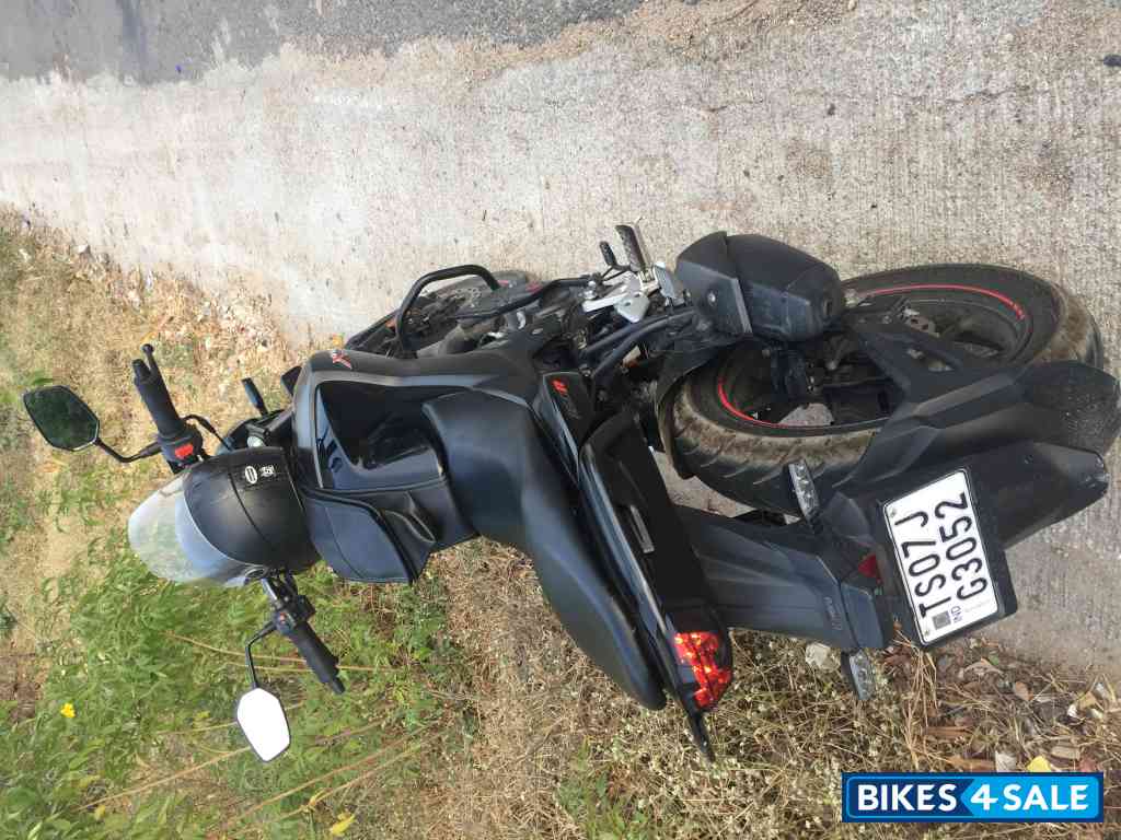 Hero Xtreme 160R 4V Standard