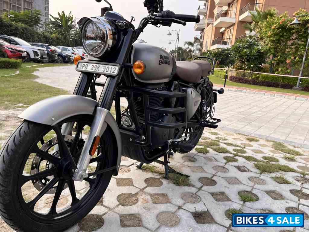 Royal Enfield Classic 350 Dual Channel BS6