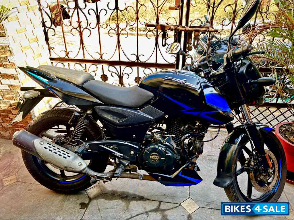 Bajaj Pulsar 150 Twin Disc BS6