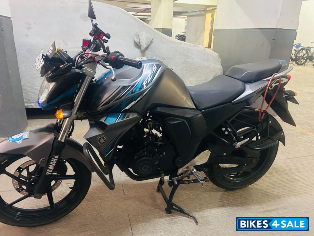 Yamaha FZ-S FI V2