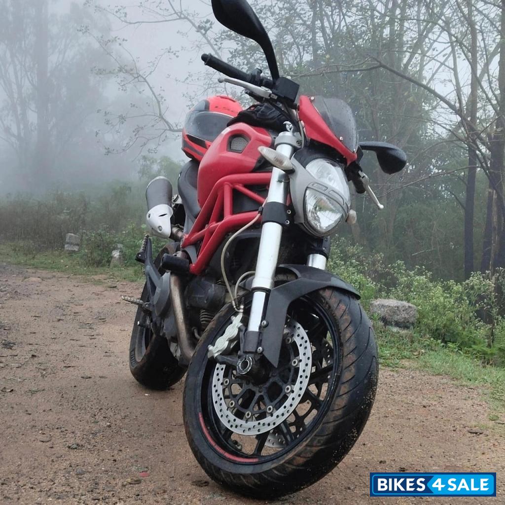 Ducati Monster 796