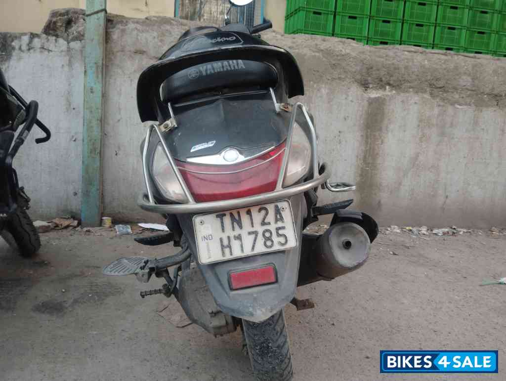 Mat Black Yamaha Fascino