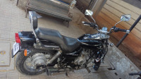 Black Bajaj Avenger 220 DTS-i