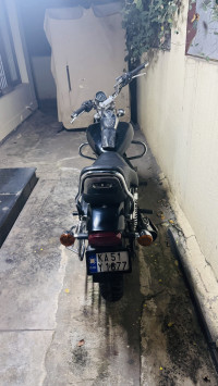 Bajaj Avenger 220 DTS-i