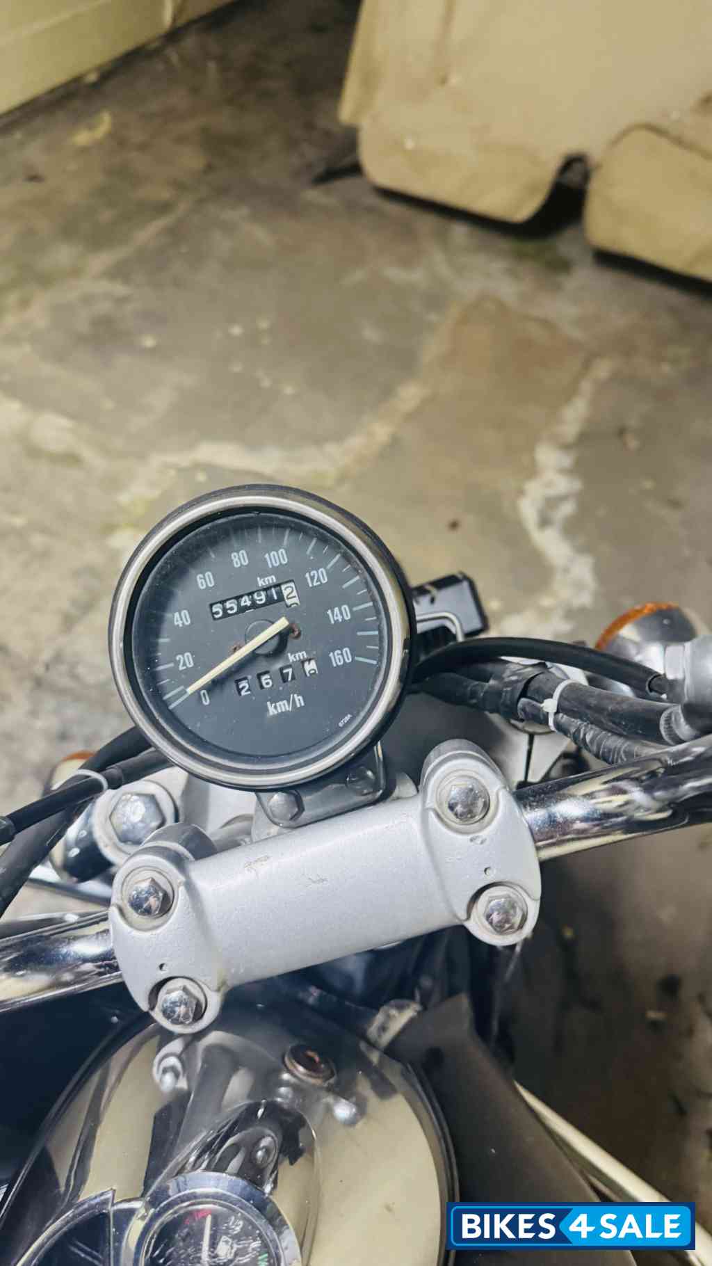 Bajaj Avenger 220 DTS-i