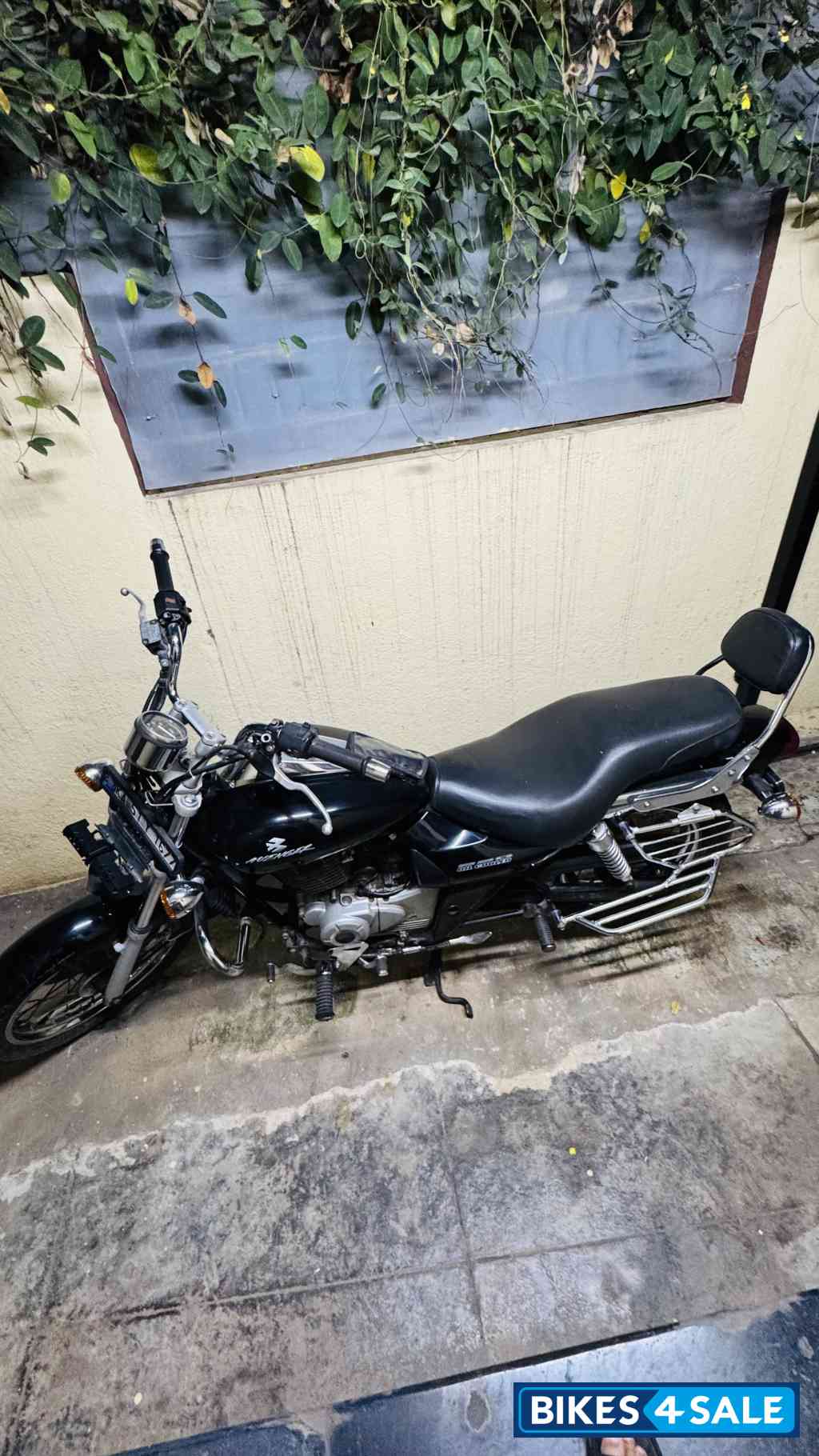 Bajaj Avenger 220 DTS-i