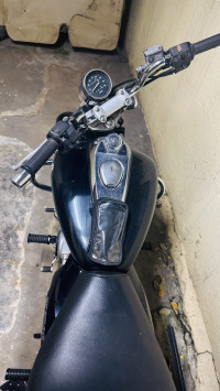 Bajaj Avenger 220 DTS-i
