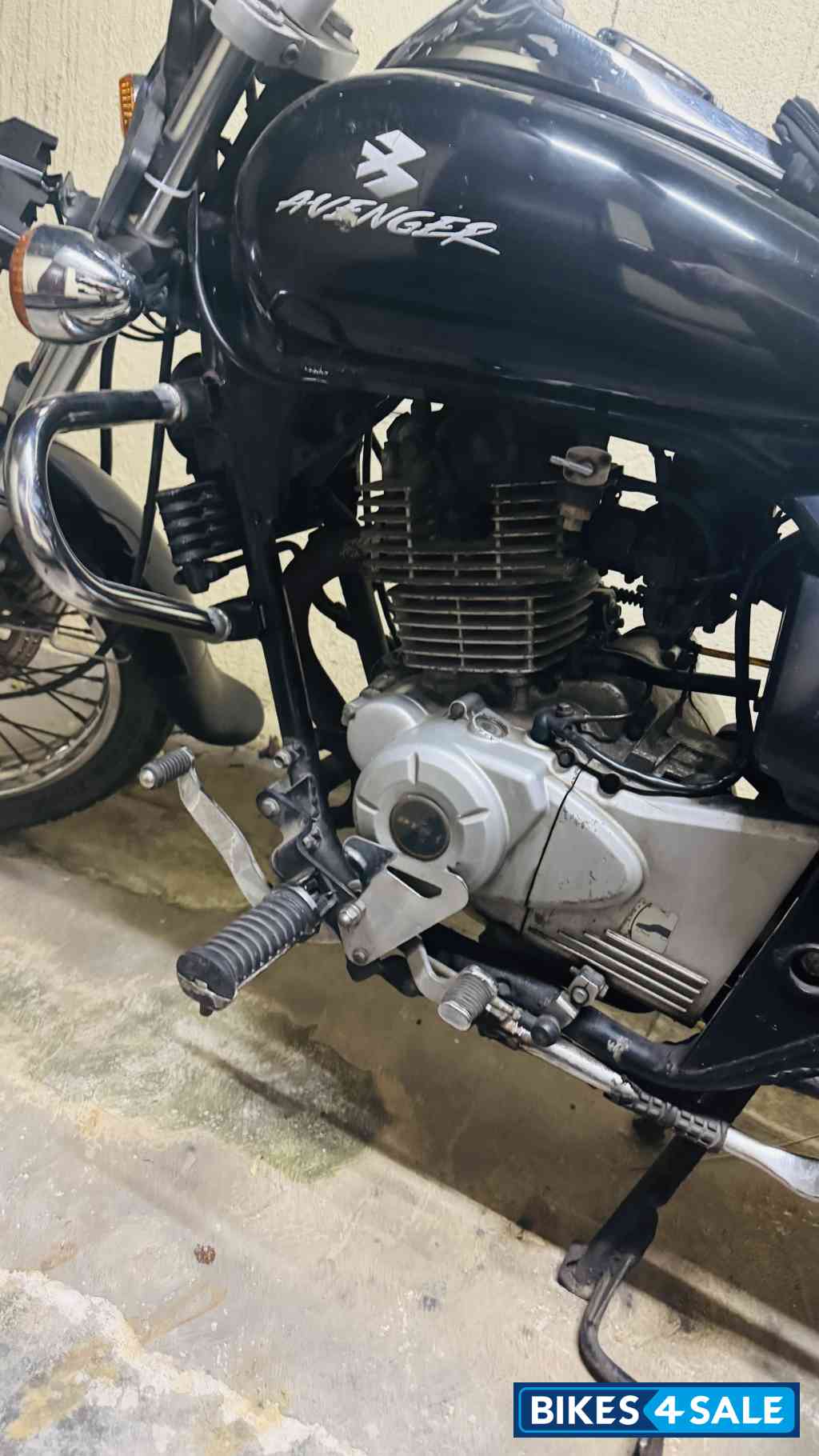 Bajaj Avenger 220 DTS-i