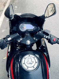 Bajaj Pulsar 220 DTSFi
