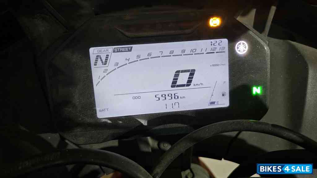 Yamaha R15 V4