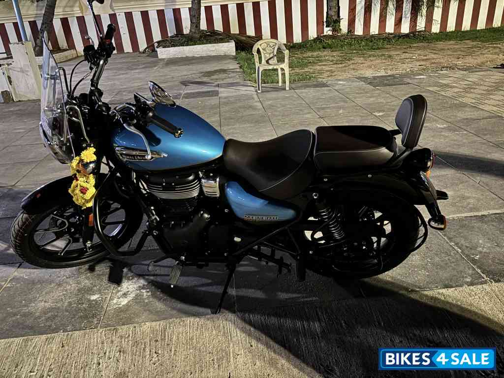 Blue Royal Enfield Meteor 350 Supernova