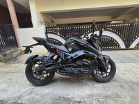 Cosmic Black Ultraviolette F77 Mach 2