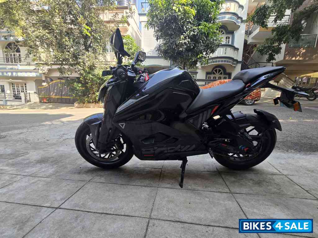 Cosmic Black Ultraviolette F77 Mach 2