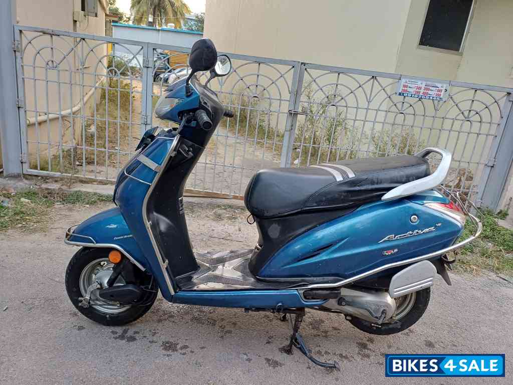 Blue Honda Activa 4G