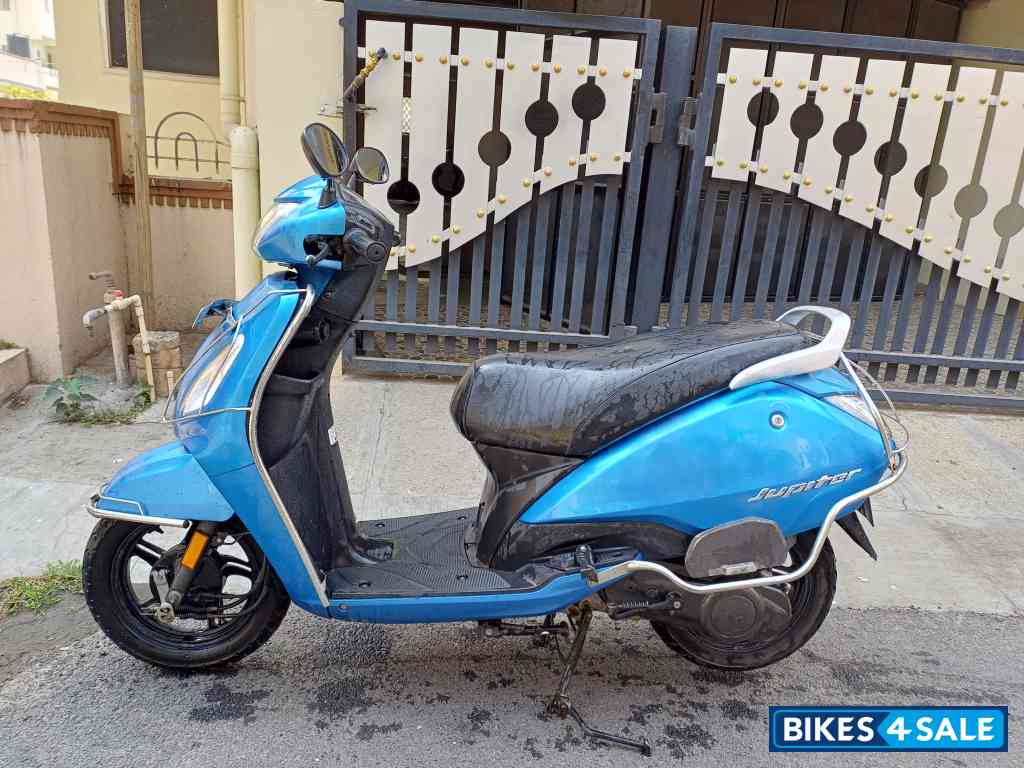Blue TVS Jupiter