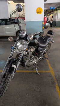 Black Royal Enfield Thunderbird TwinSpark 350