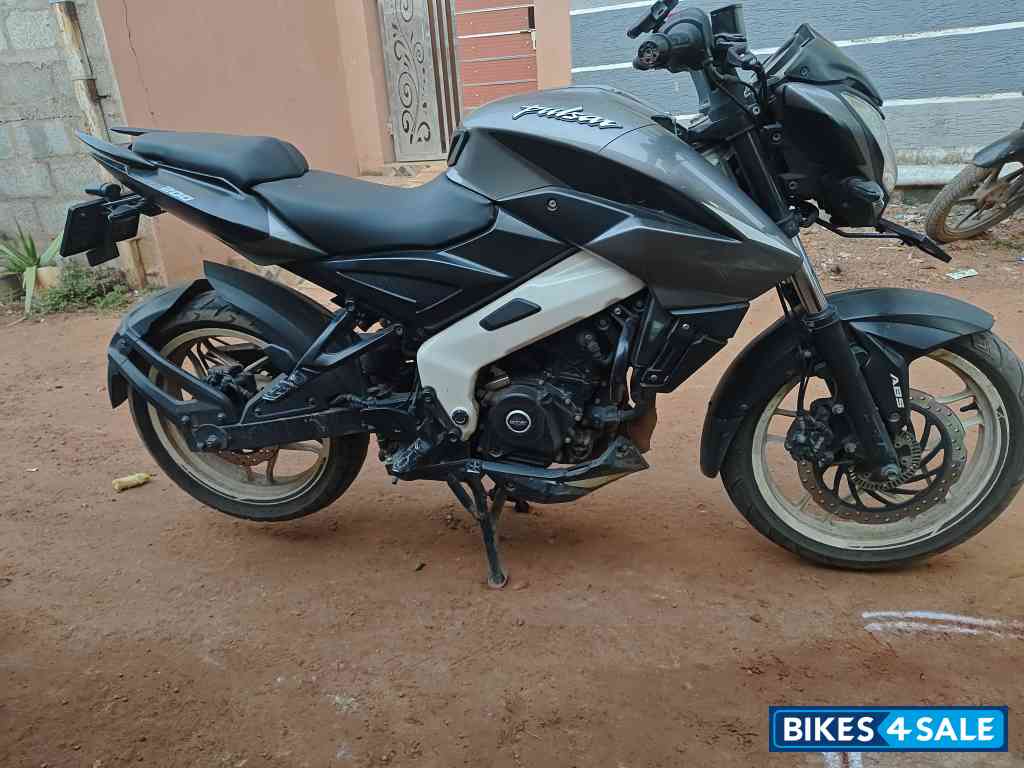 Bajaj Pulsar 200 NS