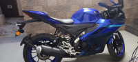 Yamaha R15 V4