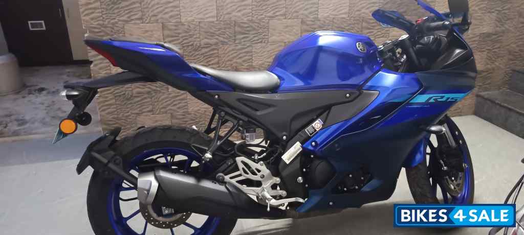 Yamaha R15 V4