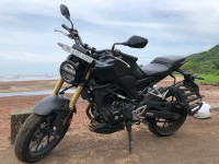 Black Honda 2022 CB300R