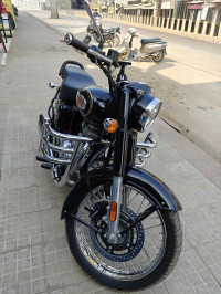 Black Royal Enfield Bullet Standard 350