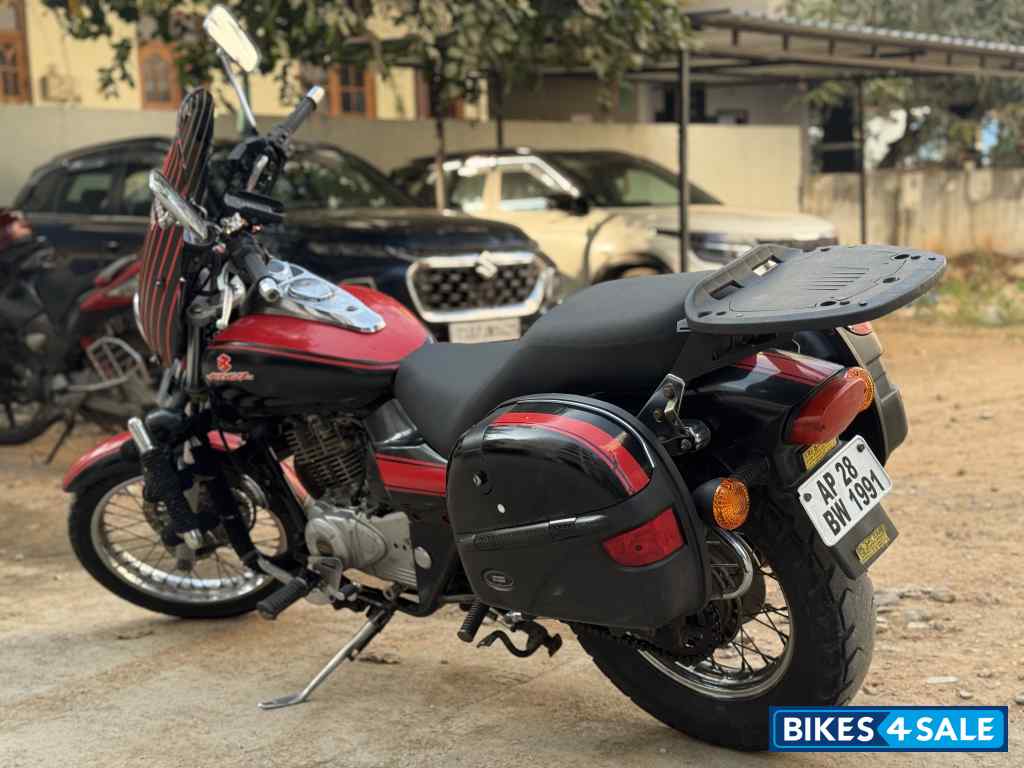 Bajaj Avenger 220 DTS-i