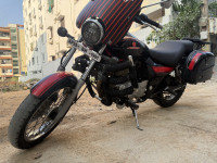 Bajaj Avenger 220 DTS-i