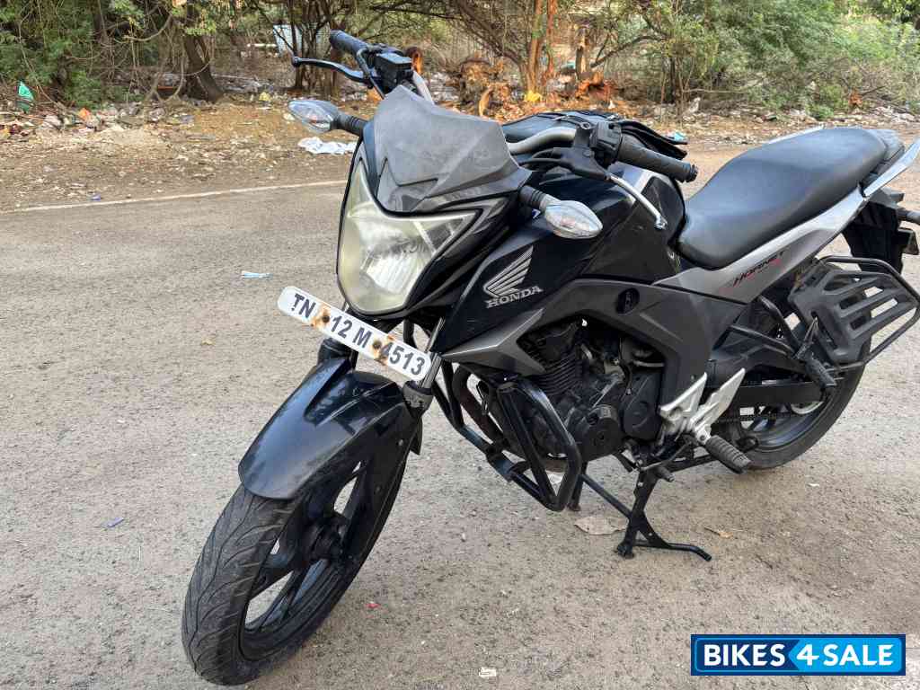 Honda CB Hornet 160R