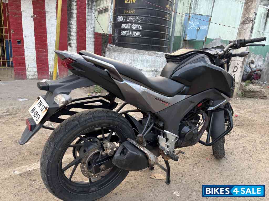 Honda CB Hornet 160R