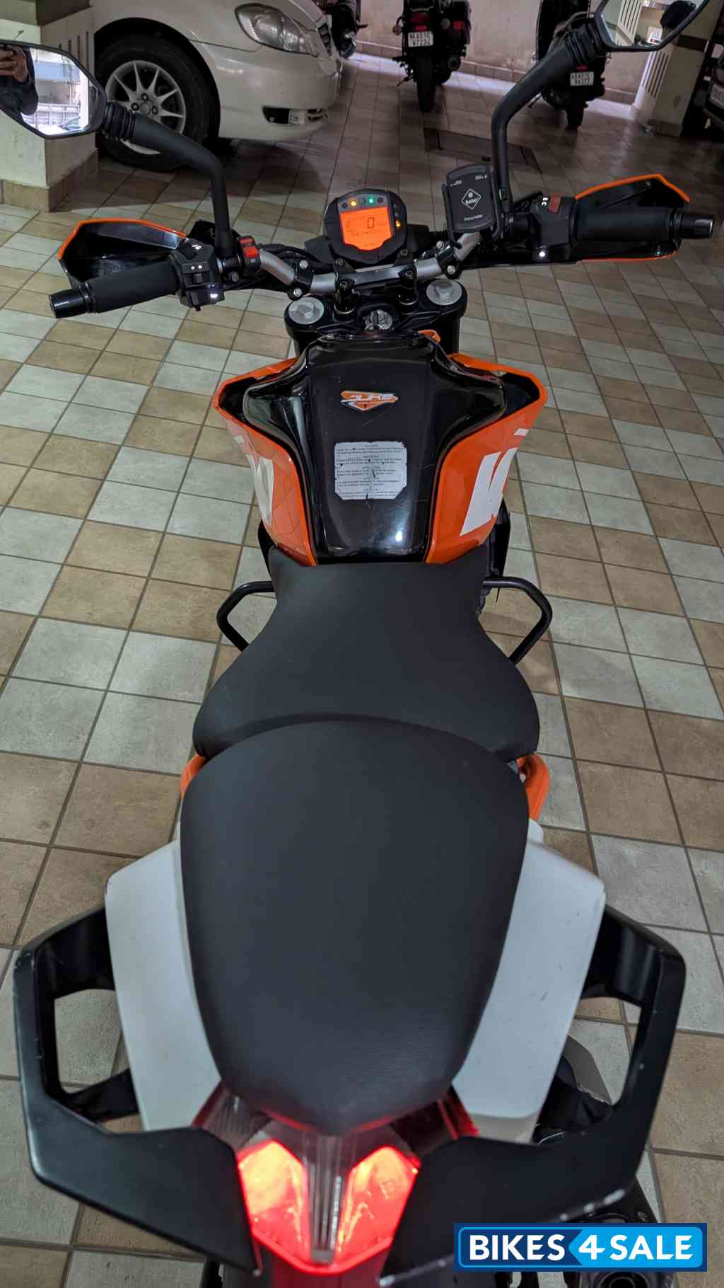 Orange KTM Duke 250