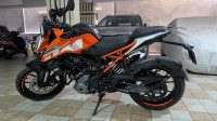 Orange KTM Duke 250