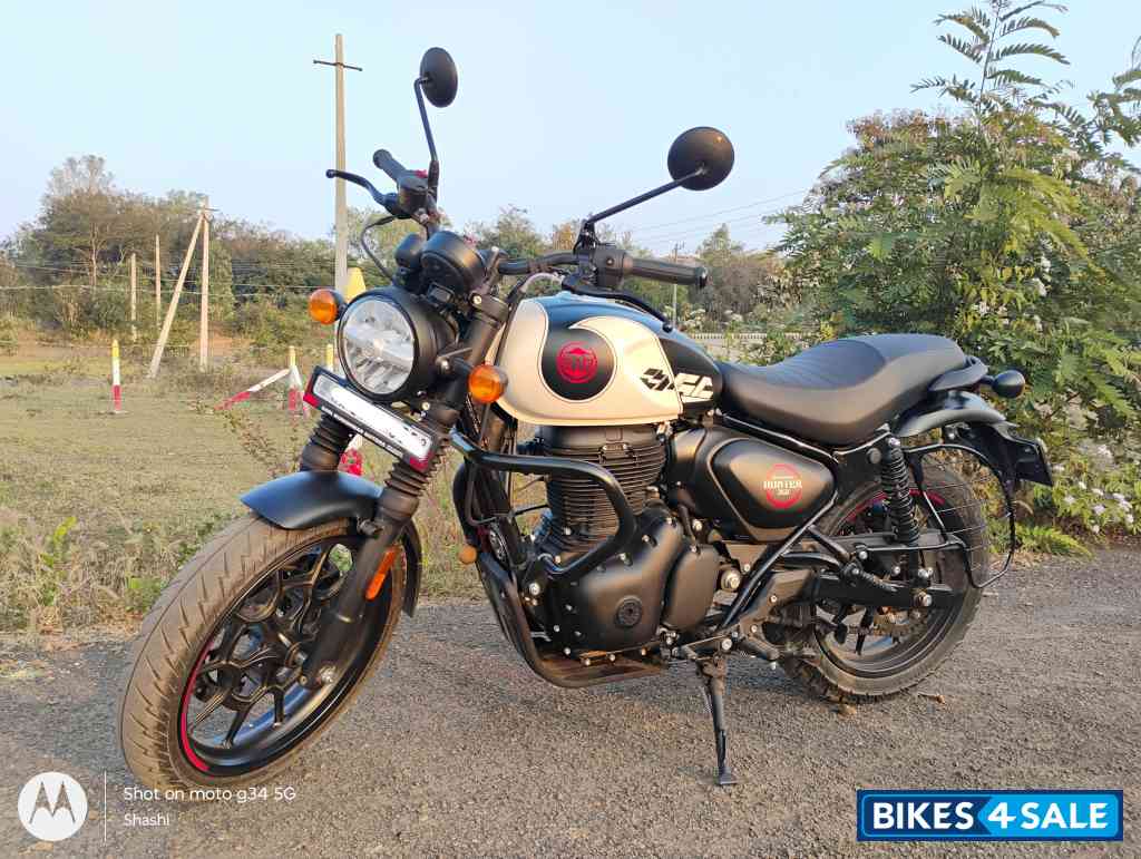 Tokyo Black Royal Enfield Hunter 350 2025