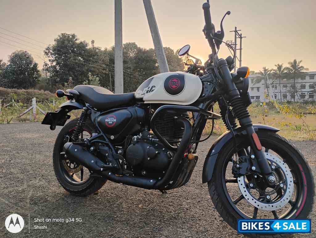 Tokyo Black Royal Enfield Hunter 350 2025
