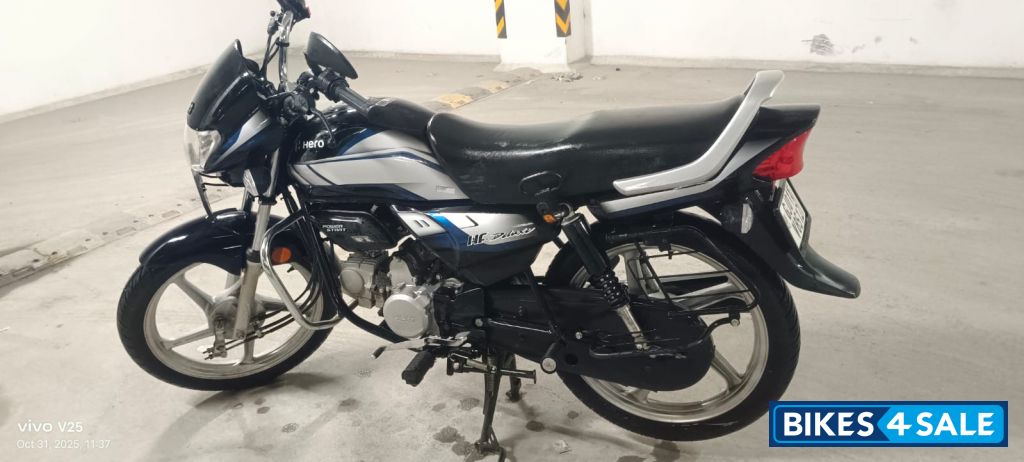 Black/blue Hero HF Deluxe BS6