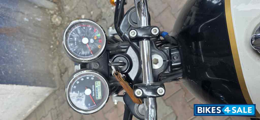 Dux Deluxe Royal Enfield Continental GT 650