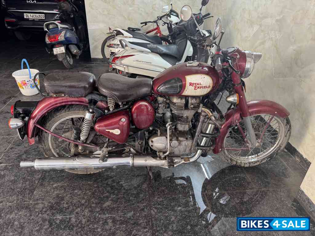Cherry Royal Enfield Classic 350