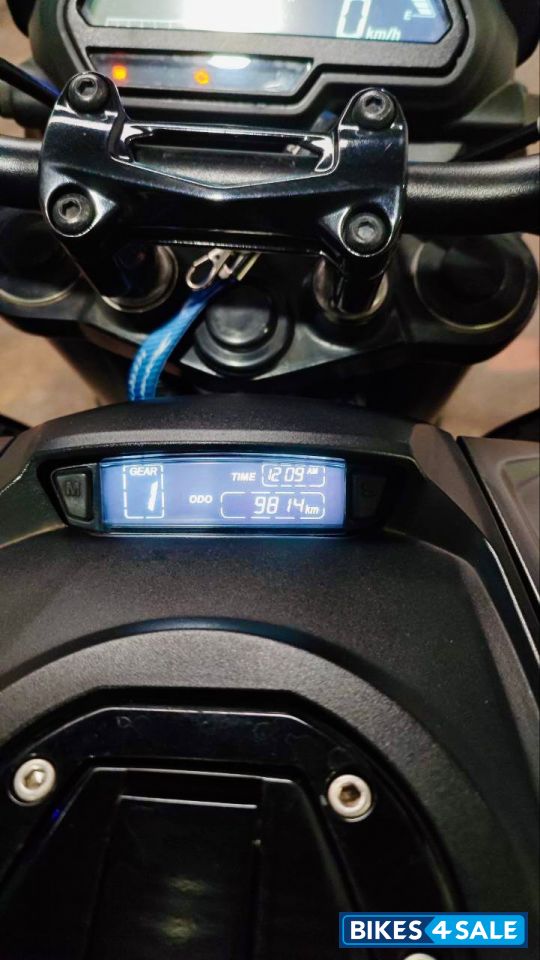 Matte Black Bajaj Dominar 400 ABS BS6