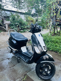Vespa SXL 125