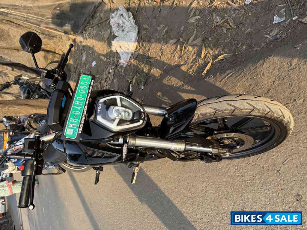 Cosmic Black Revolt RV400 BRZ